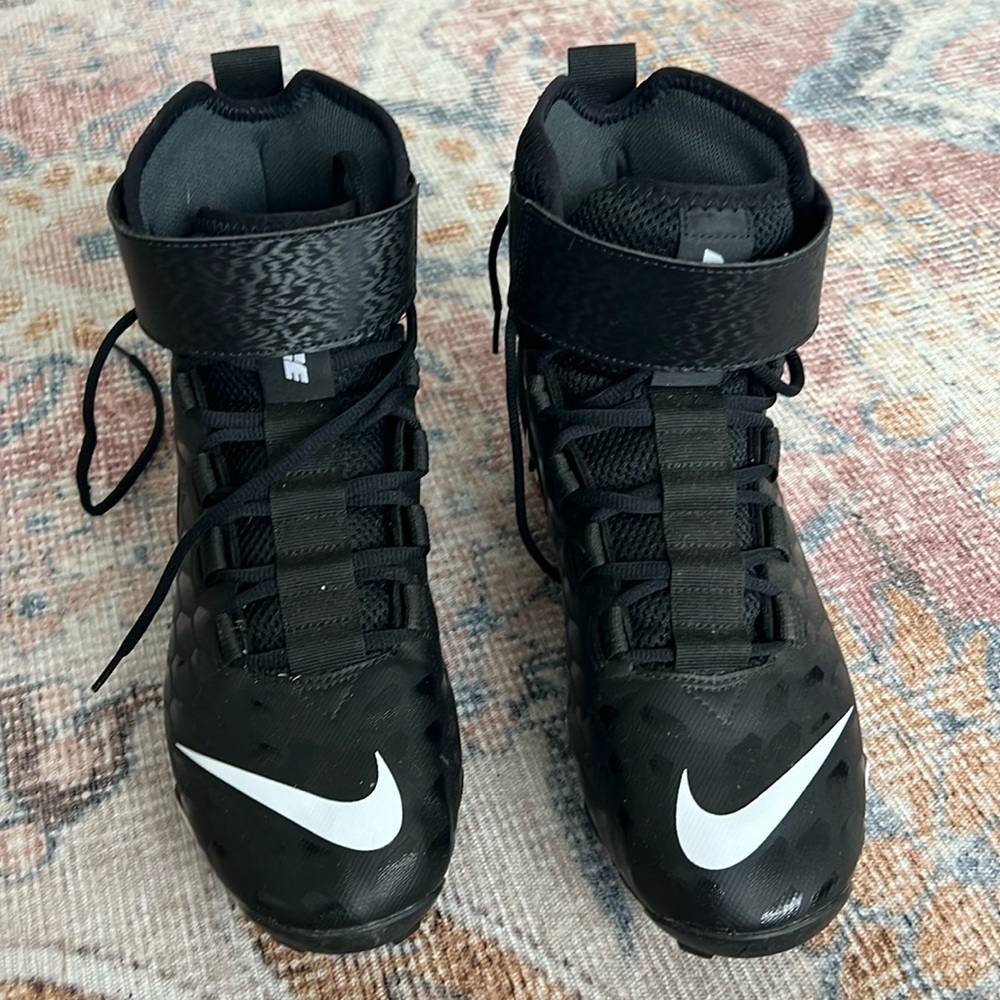 Nike men’s football Cleats size 9.5W